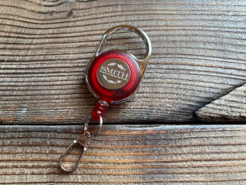 Ретривер SMITH Carabiner Reel цв. Красный в интернет магазине Rybaki.ru