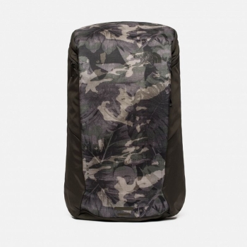 Рюкзак туристический THE NORTH FACE Kaban цвет English Green Tropical/ New Taupe Green