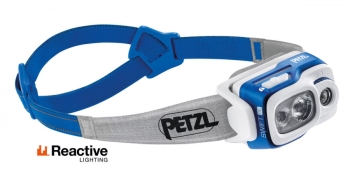 Фонарь налобный PETZL Swift RL 900 люмен цвет синий